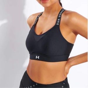 ♥️ NWOT Under Armour Infinity Mid Impact Sports Workout Gym Running Bra Black XS